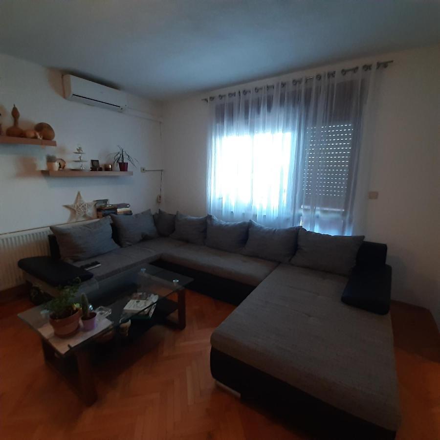 Apartman Nora Omiš Exteriör bild