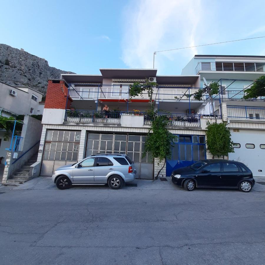 Apartman Nora Omiš Exteriör bild