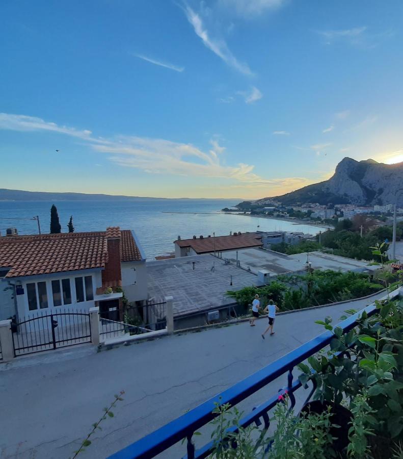 Apartman Nora Omiš Exteriör bild