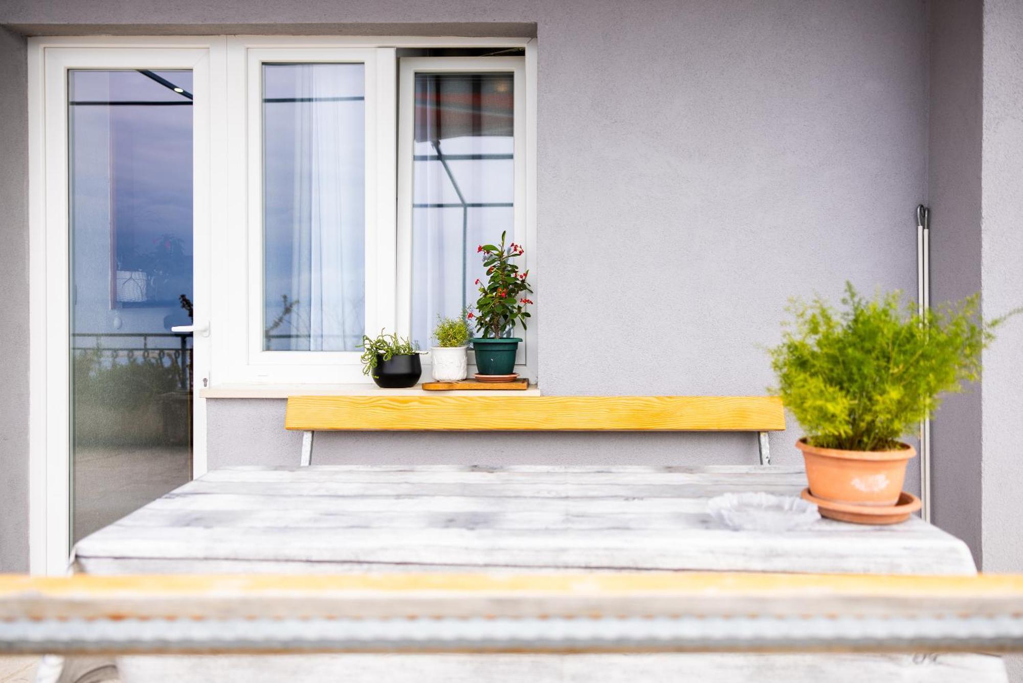 Apartman Nora Omiš Exteriör bild