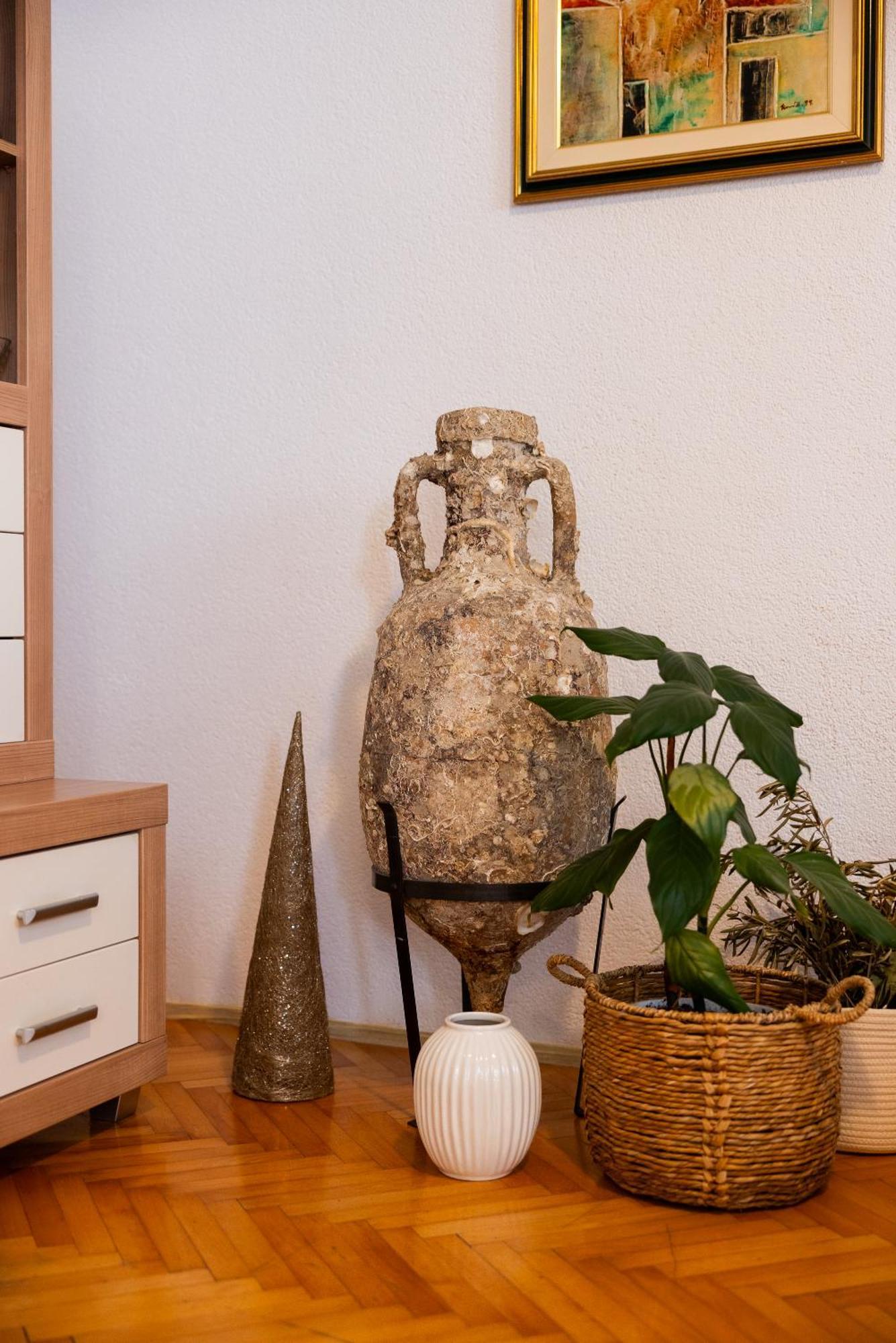 Apartman Nora Omiš Exteriör bild